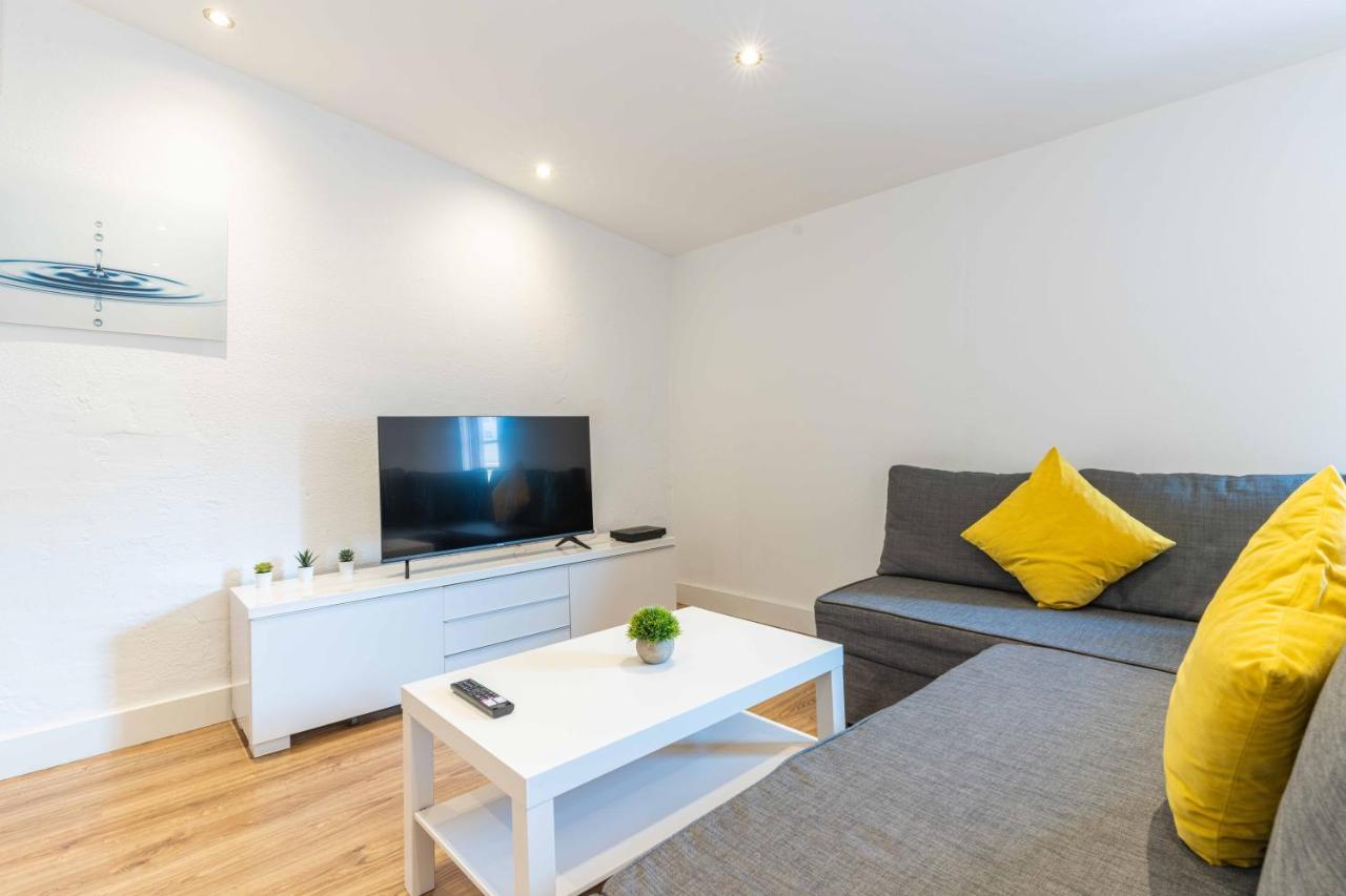 Reial 4 Apartment *